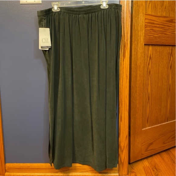 Cynthia Max Skirt - Picture 2 of 3